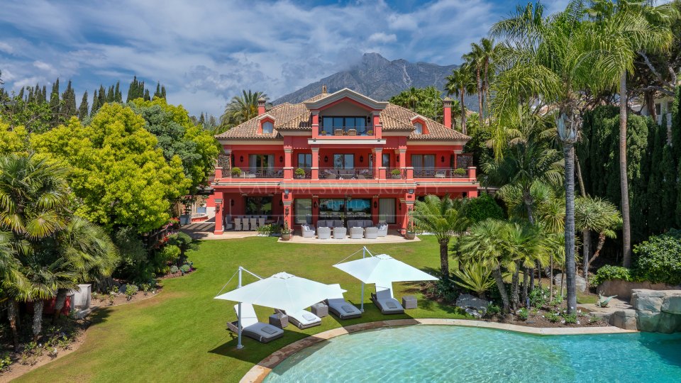 Marbella Golden Mile, Prime Beachfront Villa on Marbella’s Golden Mile
