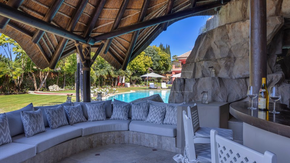 Marbella Golden Mile, Prime Beachfront Villa on Marbella’s Golden Mile