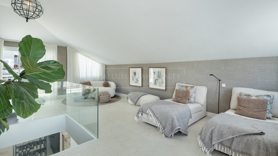 Marbella Golden Mile, Charmant duplex penthouse à vendre sur la Mille d’Or
