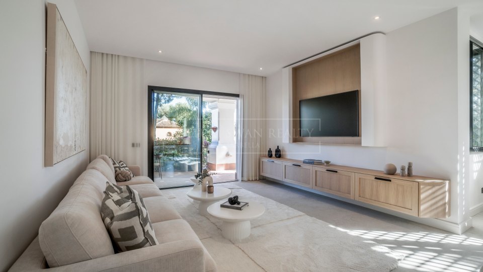 Marbella Golden Mile, Precioso apartamento en planta baja en Altos Reales