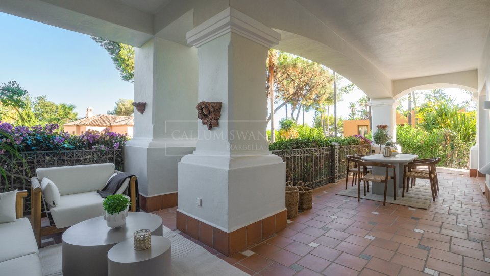 Marbella Golden Mile, Precioso apartamento en planta baja en Altos Reales