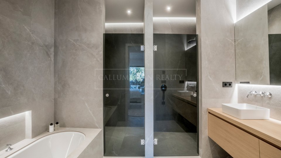 Marbella Golden Mile, Precioso apartamento en planta baja en Altos Reales