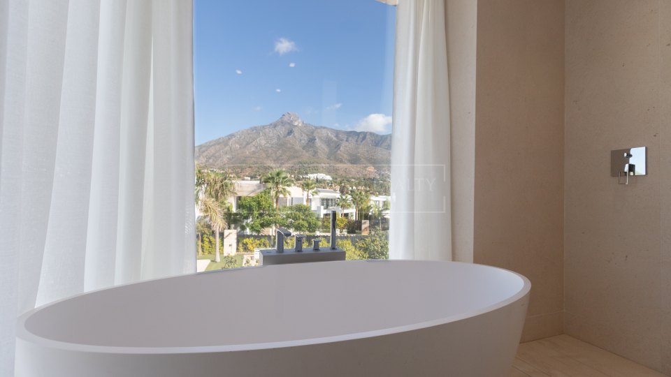 Marbella Golden Mile, Maison de luxe contemporaine à vendre à Lomas del Virrey, Golden Mile