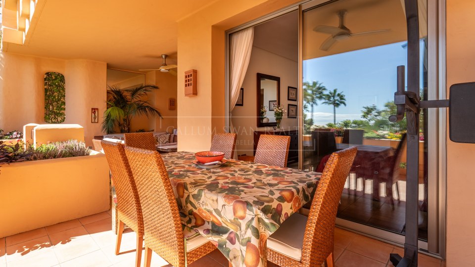 Marbella Golden Mile, Precioso apartamento en la comunidad cerrada Mansion Club