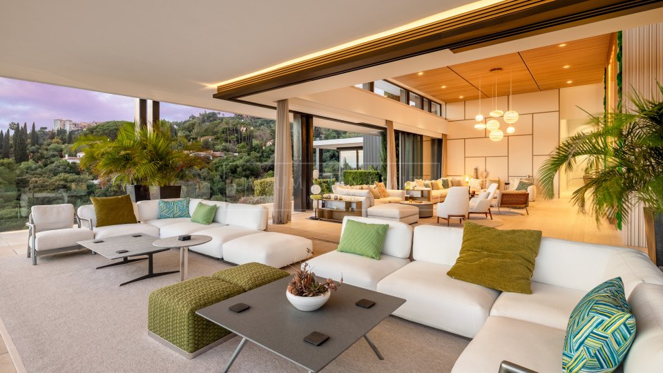 Benahavis, Modern Villa with Stunning Views in La Quinta