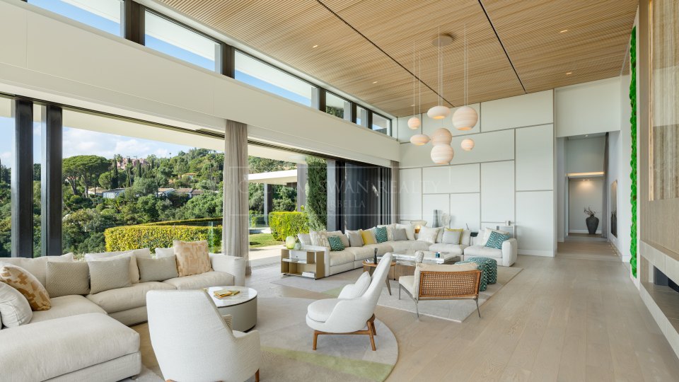 Benahavis, Modern Villa with Stunning Views in La Quinta