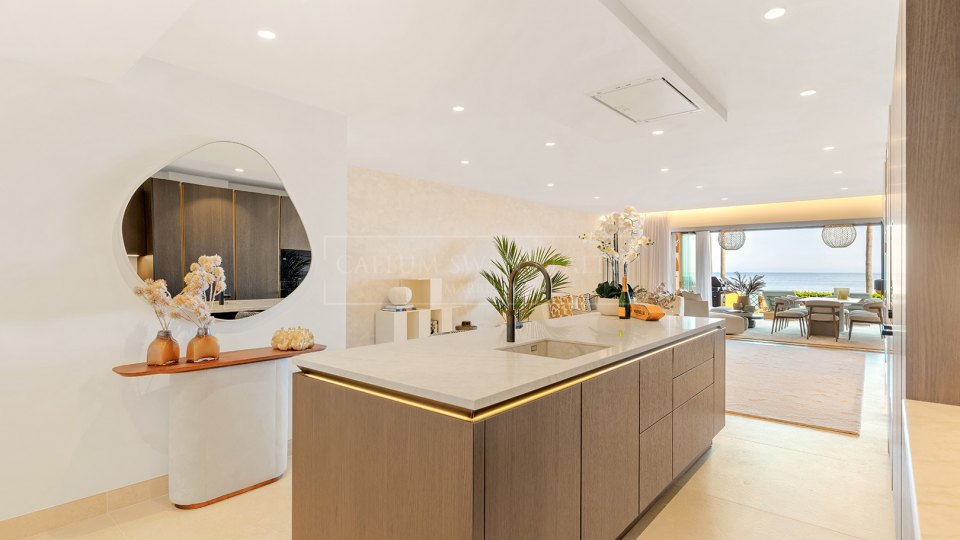Estepona, Beachfront Apartment in Los Granados del Mar with Private Pool & Sea Views