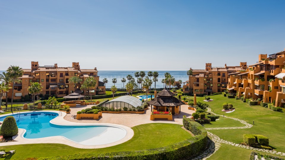 Estepona, Beachfront Apartment in Los Granados del Mar with Private Pool & Sea Views