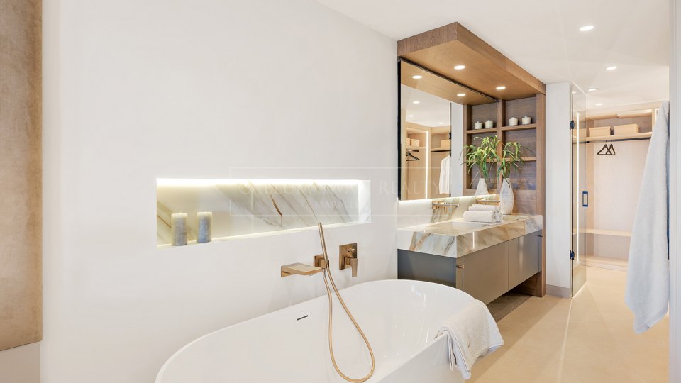 Estepona, Beachfront Apartment in Los Granados del Mar with Private Pool & Sea Views