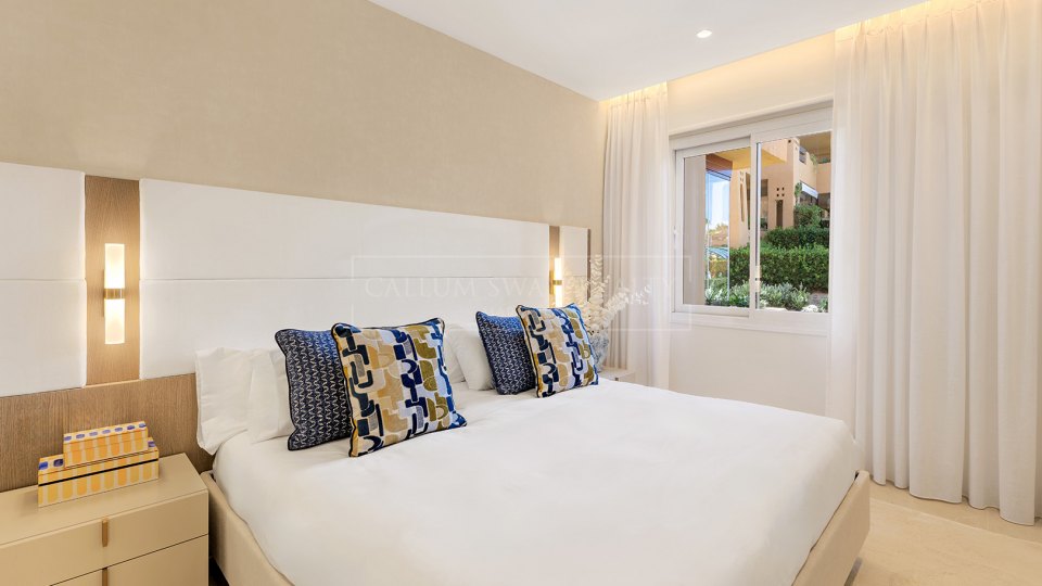 Estepona, Beachfront Apartment in Los Granados del Mar with Private Pool & Sea Views