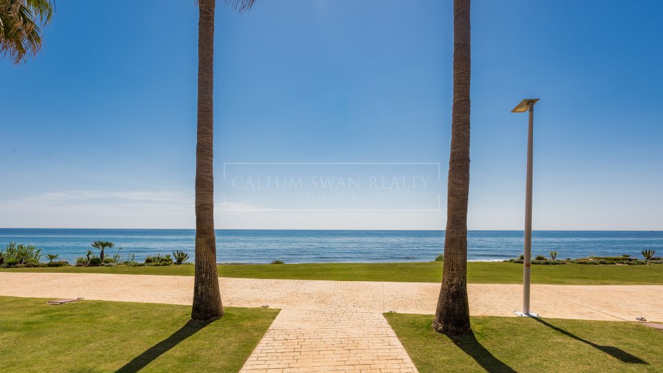 Estepona, Beachfront Apartment in Los Granados del Mar with Private Pool & Sea Views