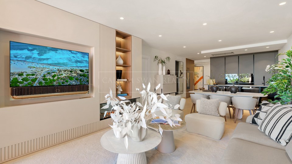 Estepona, Beachfront apartment for sale in Estepona