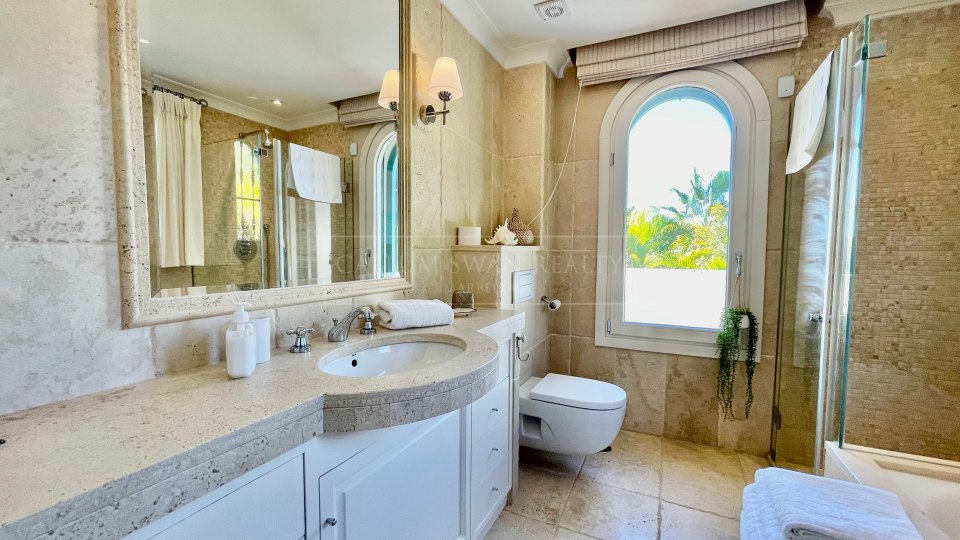 Marbella Golden Mile, Luxury Villa in Cascada de Camojan, Marbella Golden Mile