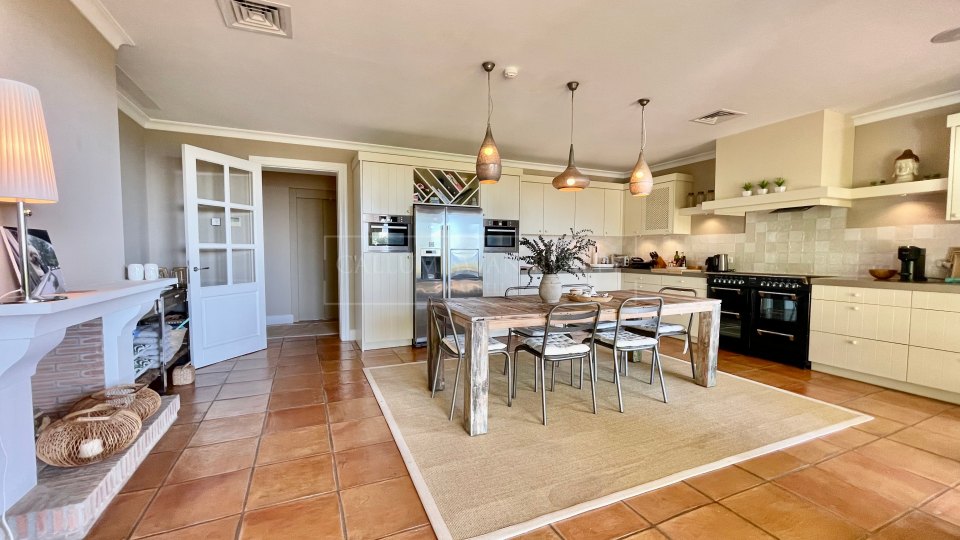 Marbella Golden Mile, Luxury Villa in Cascada de Camojan, Marbella Golden Mile