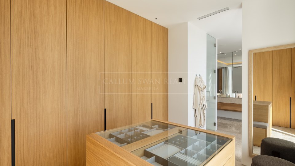 Nueva Andalucia, Villa en Nueva Andalucia con vistas al golf, al mar y a la montaña