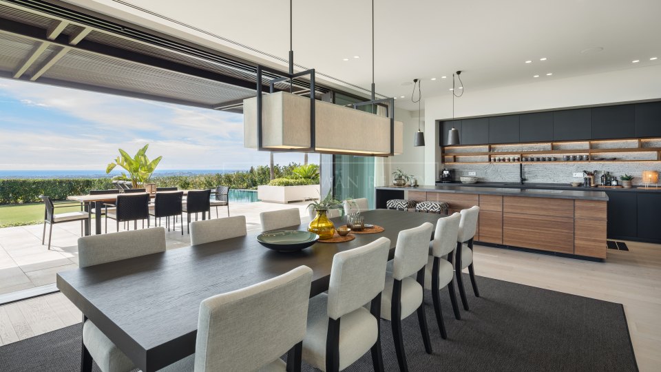 Benahavis, Villa con impresionantes vistas al mar en urbanización cerrada en La Quinta