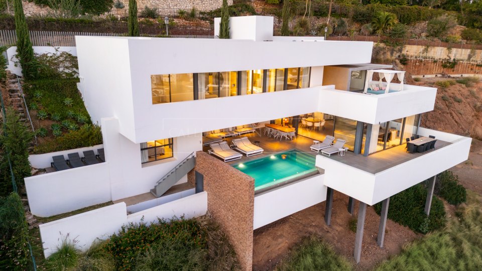 Benahavis, Villa en venta en La Quinta con vistas panorámicas al mar