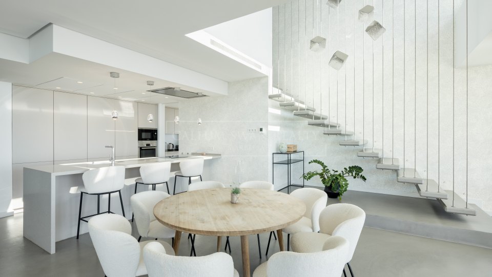 Benahavis, Villa en venta en La Quinta con vistas panorámicas al mar