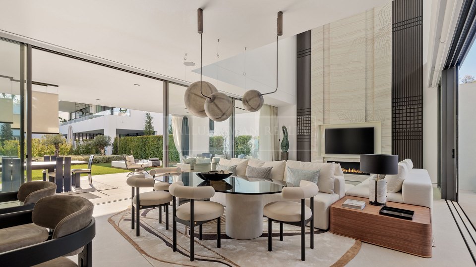 Marbella Golden Mile, Villa de lujo en venta en una comunidad cerrada en la Milla de Oro de Marbella