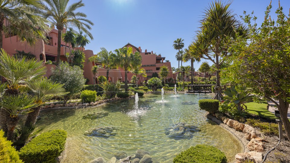 Estepona, Renovated Beachfront Penthouse in Torre Bermeja, New Golden Mile