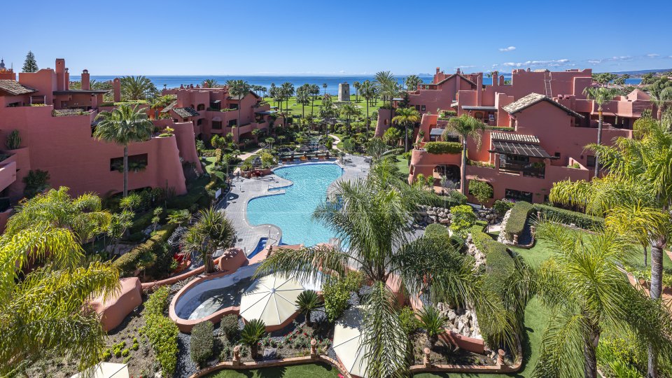 Estepona, Renovated Beachfront Penthouse in Torre Bermeja, New Golden Mile