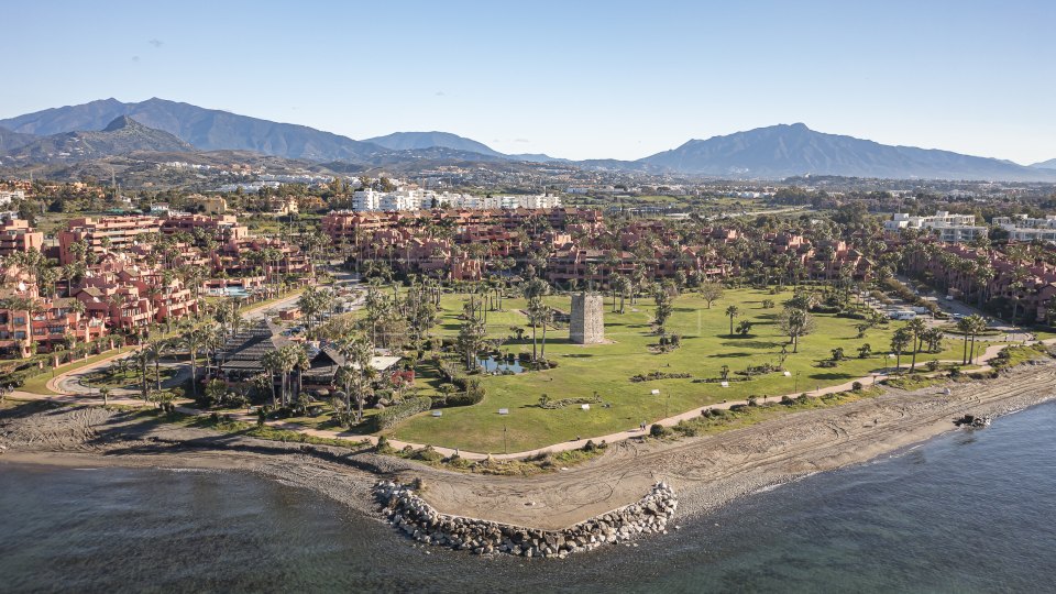 Estepona, Renovated Beachfront Penthouse in Torre Bermeja, New Golden Mile