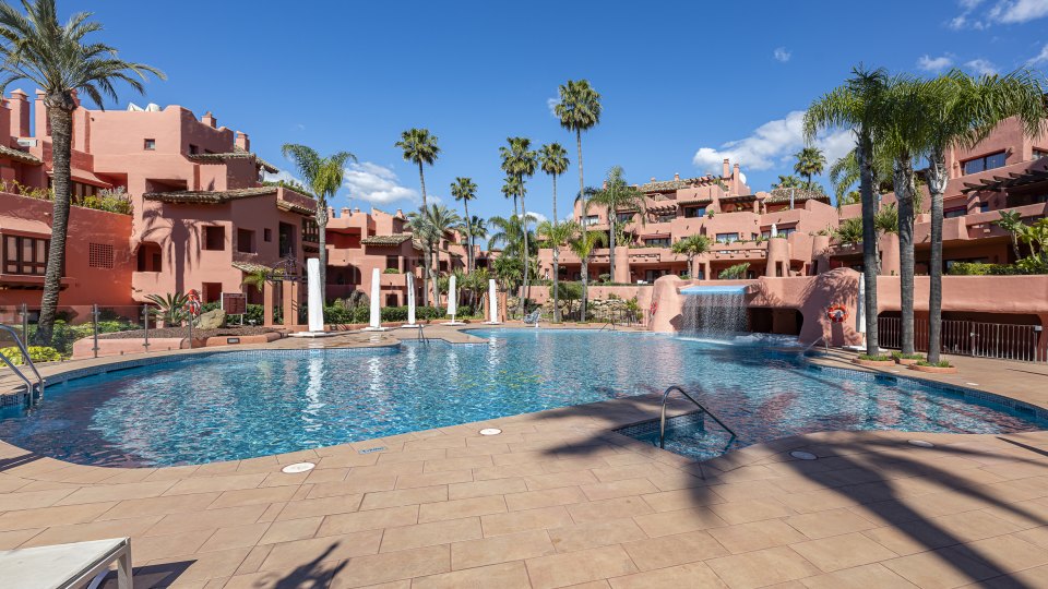 Estepona, Penthouse spacieux en bord de mer à Cabo Bermejo, Estepona