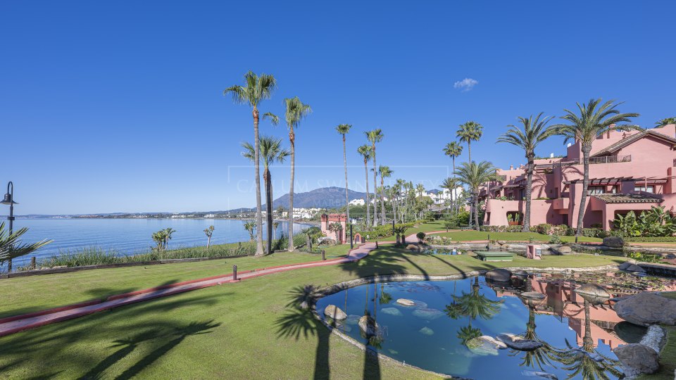 Estepona, Penthouse spacieux en bord de mer à Cabo Bermejo, Estepona