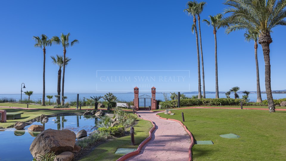 Estepona, Penthouse spacieux en bord de mer à Cabo Bermejo, Estepona