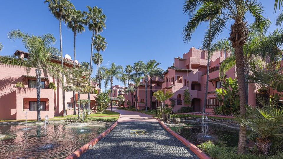 Estepona, Penthouse spacieux en bord de mer à Cabo Bermejo, Estepona