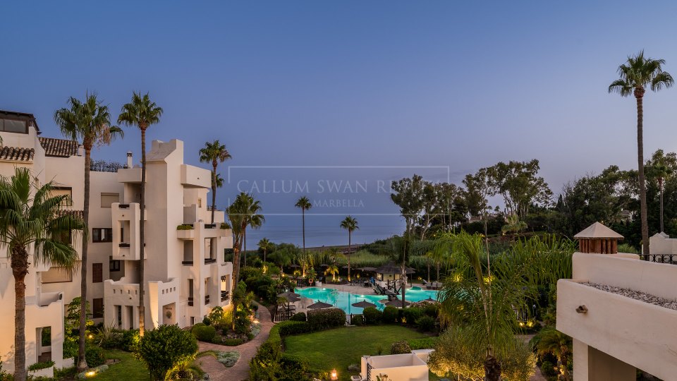 Estepona, Apartamento reformado en primera línea de playa en Bahía del Velerín, Estepona