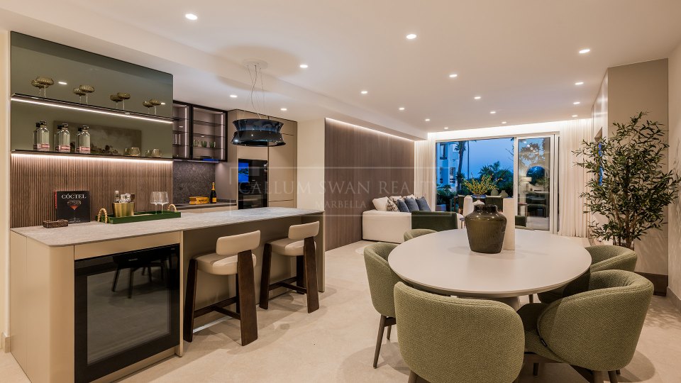 Estepona, Apartamento en reforma en Bahía del Velerín, Estepona