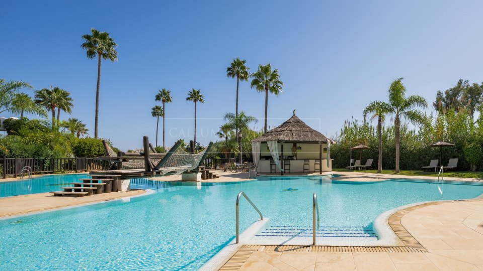 Estepona, Apartamento en reforma en Bahía del Velerín, Estepona