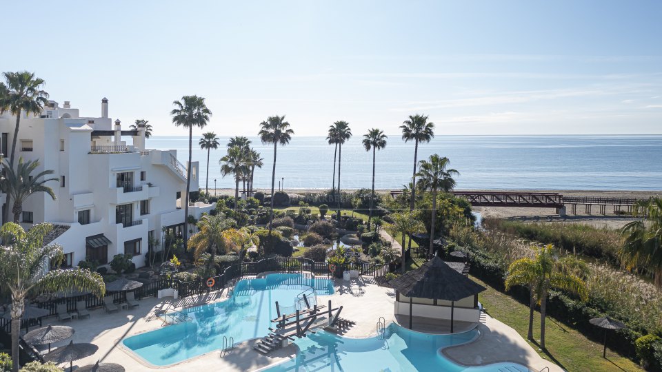 Apartamento en reforma en Bahía del Velerín, Estepona