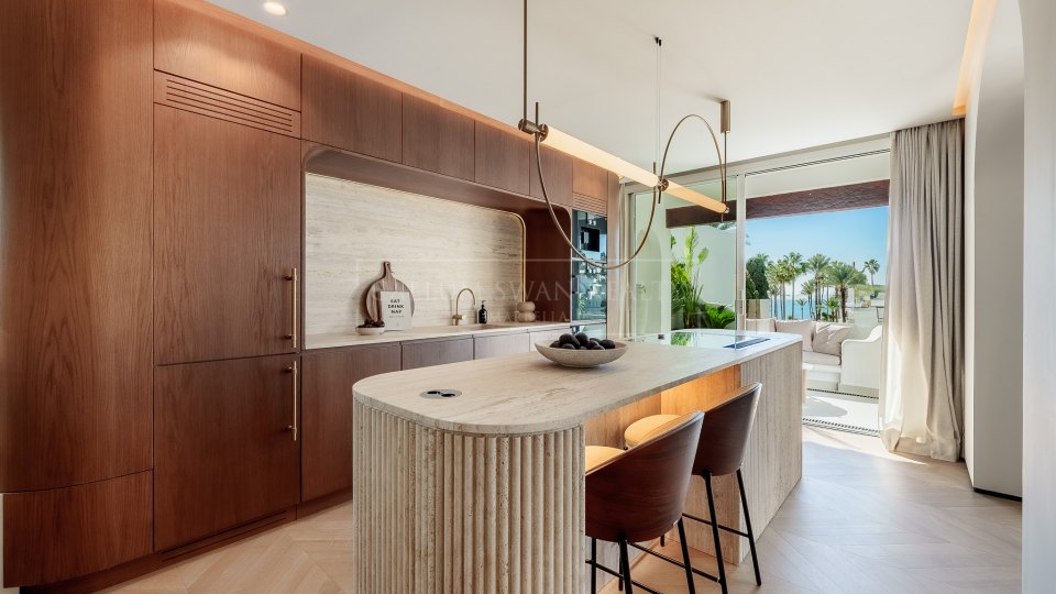 Estepona, Splendide penthouse en front de mer sur la New Golden Mile avec une jolie vue sur la mer