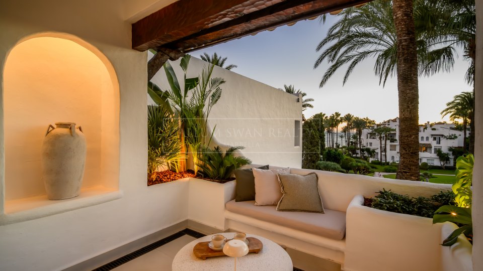 Estepona, Splendide penthouse en front de mer sur la New Golden Mile avec une jolie vue sur la mer