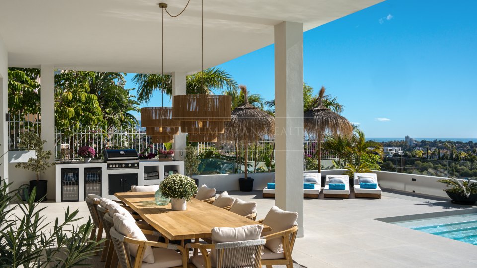 Benahavis, Impressive Mansion with Panoramic Sea Views in Los Flamingos, Benahavís