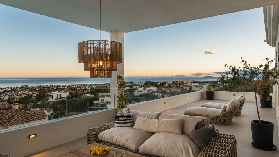 Benahavis, Impressive Mansion with Panoramic Sea Views in Los Flamingos, Benahavís