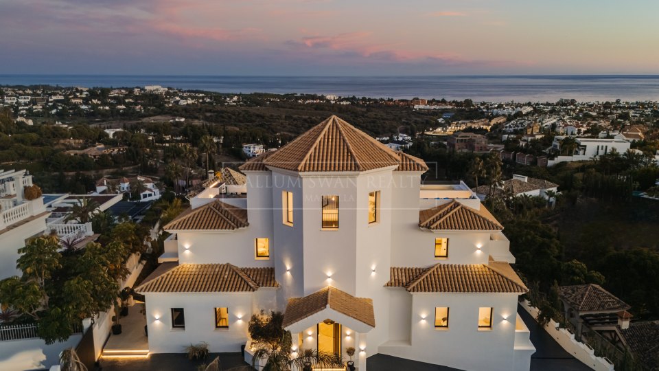 Benahavis, Impressive Mansion with Panoramic Sea Views in Los Flamingos, Benahavís