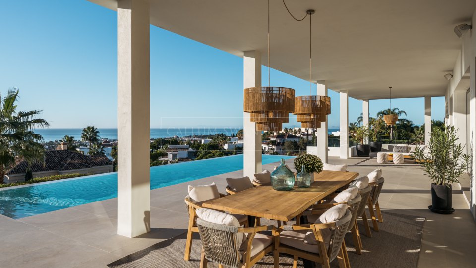 Benahavis, Impressive Mansion with Panoramic Sea Views in Los Flamingos, Benahavís
