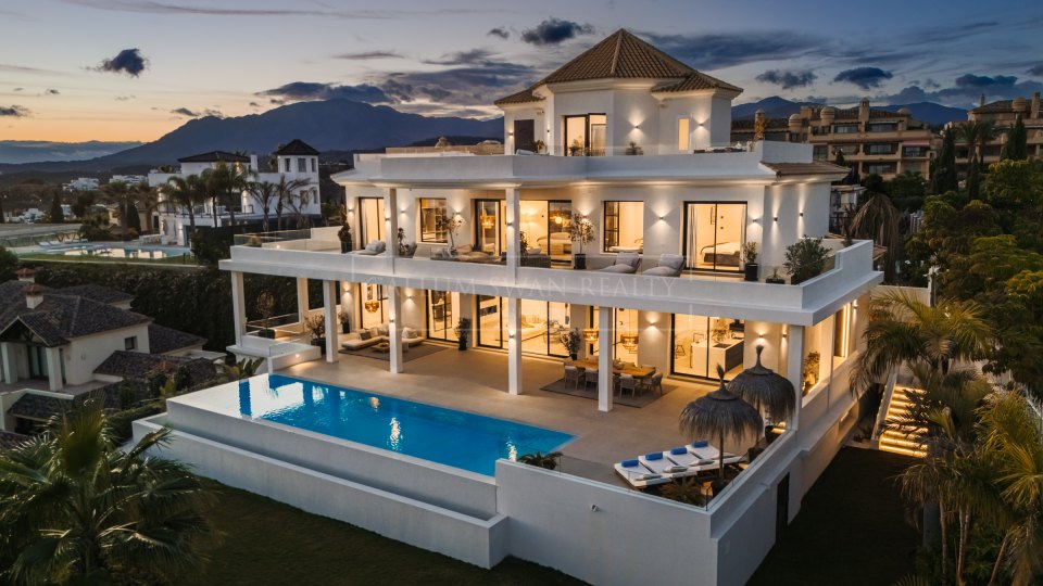 Benahavis, Impressive Mansion with Panoramic Sea Views in Los Flamingos, Benahavís