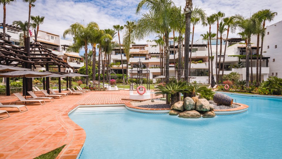 Marbella Golden Mile, Marina Puente Romano, appartement contemporain à vendre