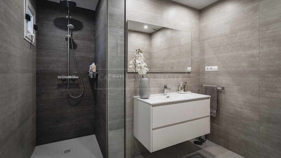 Marbella Golden Mile, Marina Puente Romano, appartement contemporain à vendre