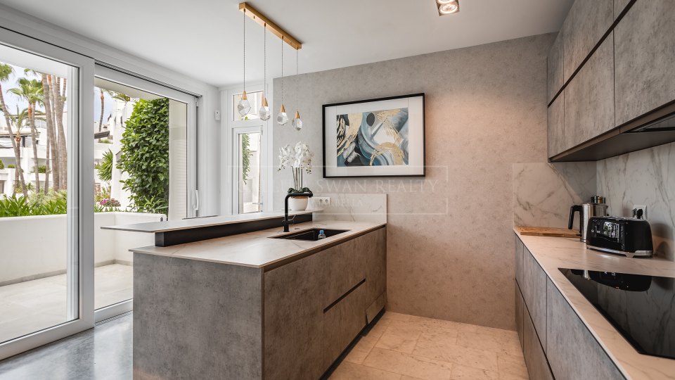 Marbella Golden Mile, Marina Puente Romano, appartement contemporain à vendre