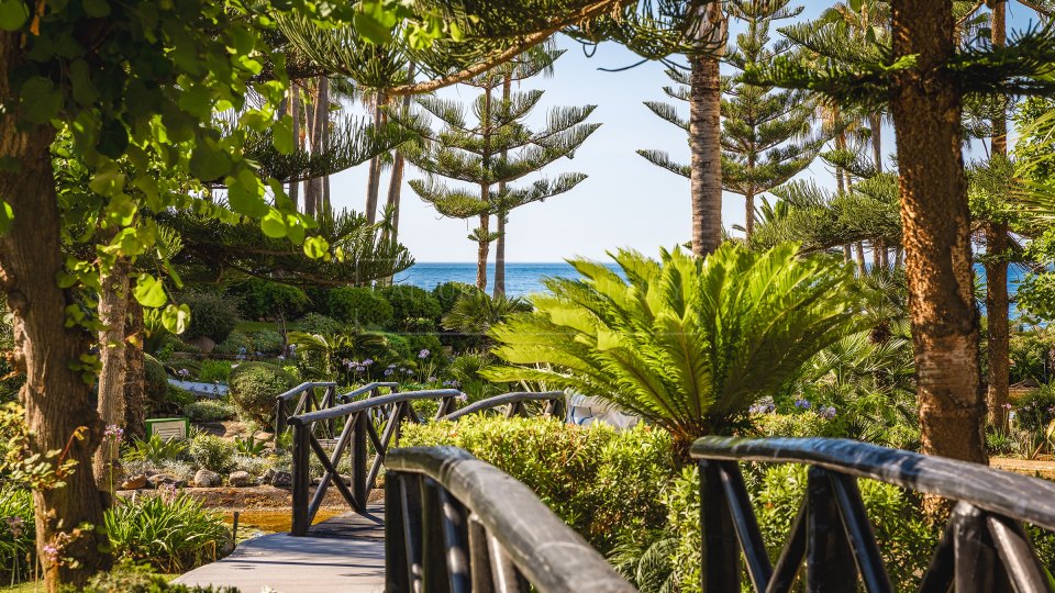 Marbella Golden Mile, Marina Puente Romano, appartement contemporain à vendre