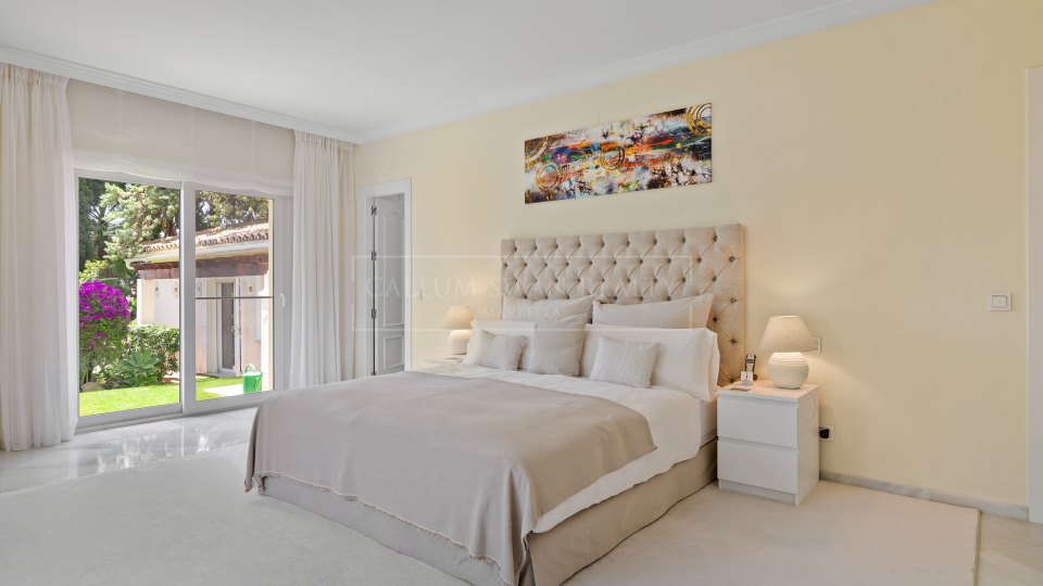 Nueva Andalucia, La Cerquilla - villa en venta con amplia parcela
