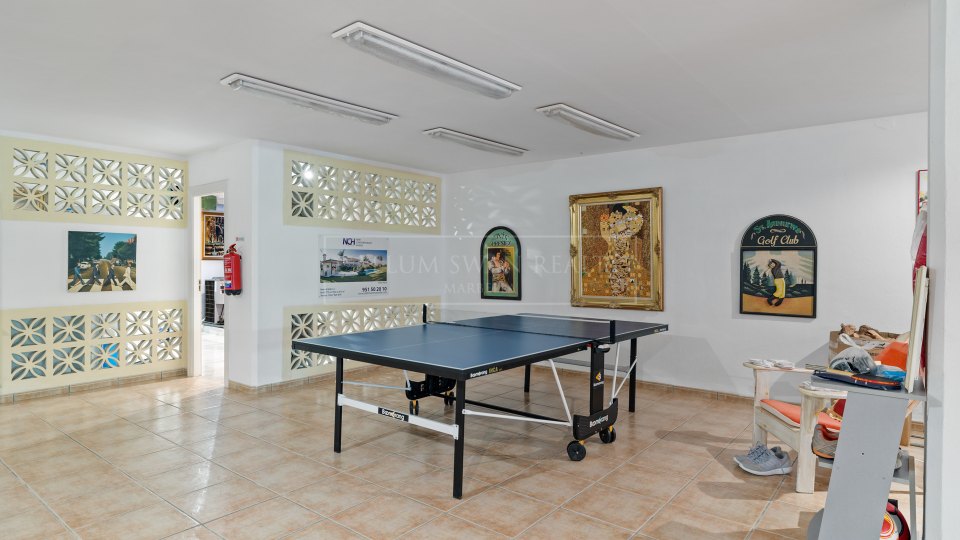 Nueva Andalucia, La Cerquilla - villa en venta con amplia parcela