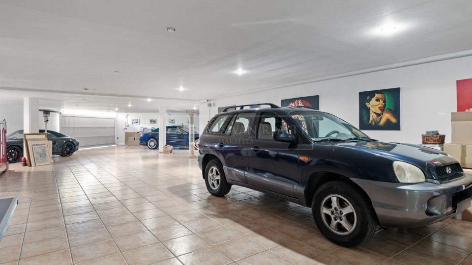 Nueva Andalucia, La Cerquilla - villa en venta con amplia parcela