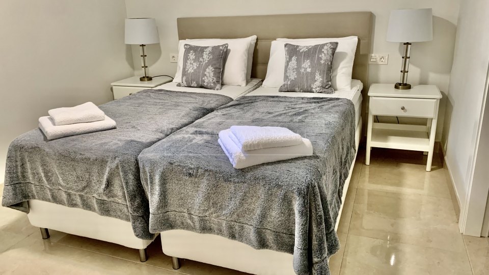 Marbella Golden Mile, Bonita villa familiar a tan solo un breve paseo de la playa en la Milla de Oro