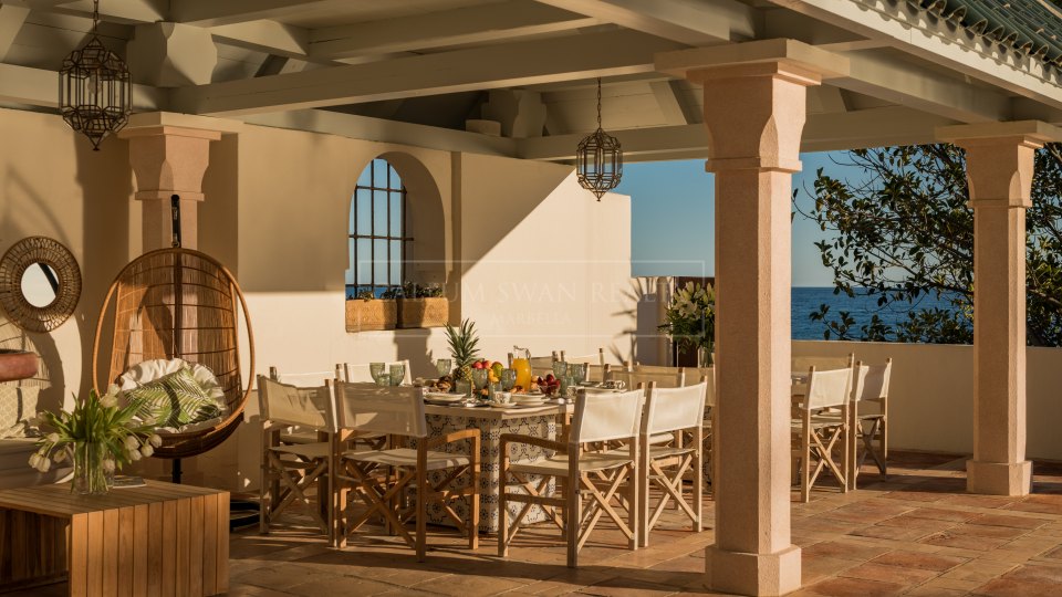 Marbella Golden Mile, Villa de lujo única frente al mar en la Milla de Oro